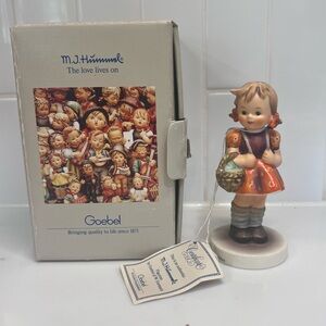 Goebel Hummel Figurine School Girl TMK 6 with box